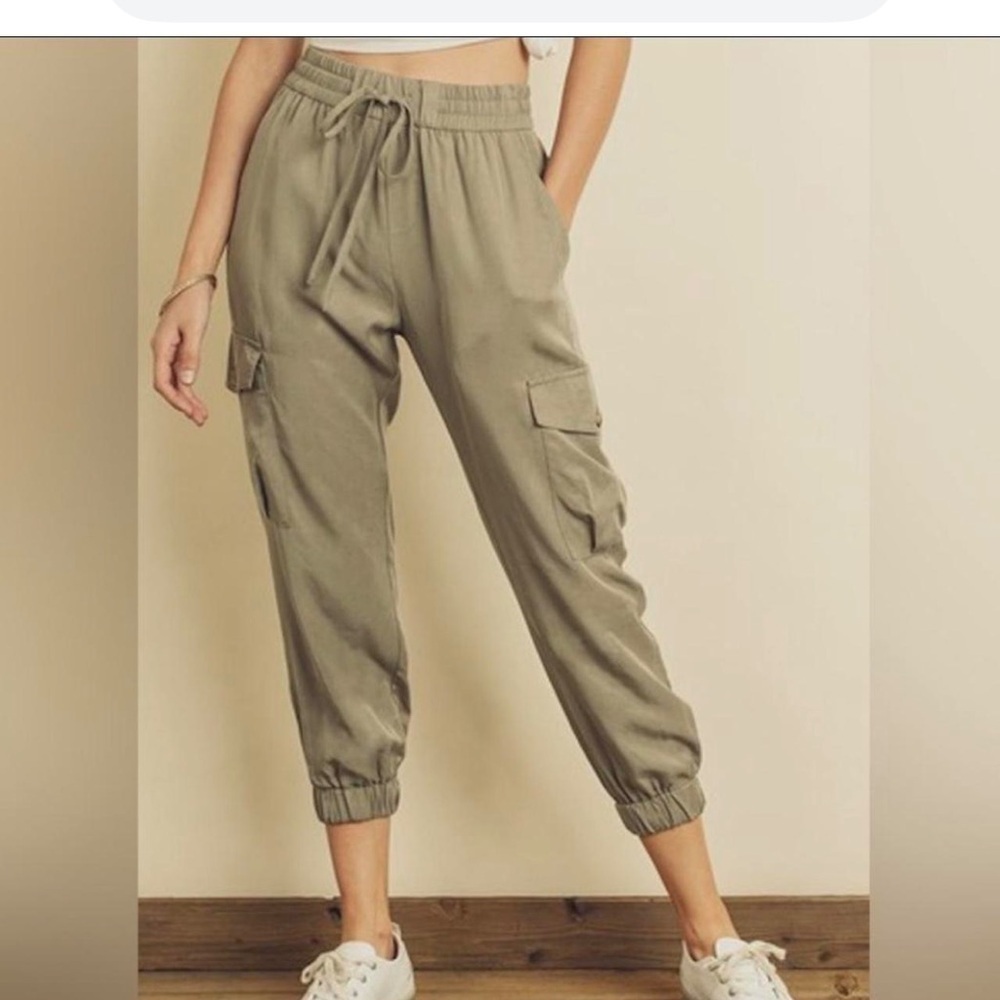 Cargo pants - Picture 1 of 8